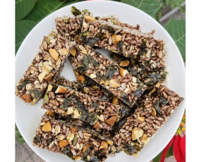 Thanh gạo lứt ngũ cốc rong biển bao nhiêu calo? Bạn biết chưa?