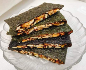 Bánh rong biển kẹp hạt bao nhiêu calo ? Có nên sử dụng để giảm cân ? 