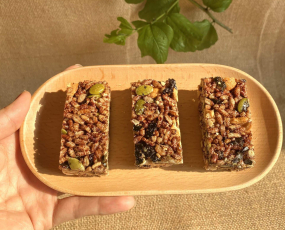 Thanh ngũ cốc gạo lứt rong biển bao nhiêu calo? Có tốt không?