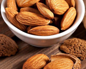 Vỏ hạt hạnh nhân có ăn được không?